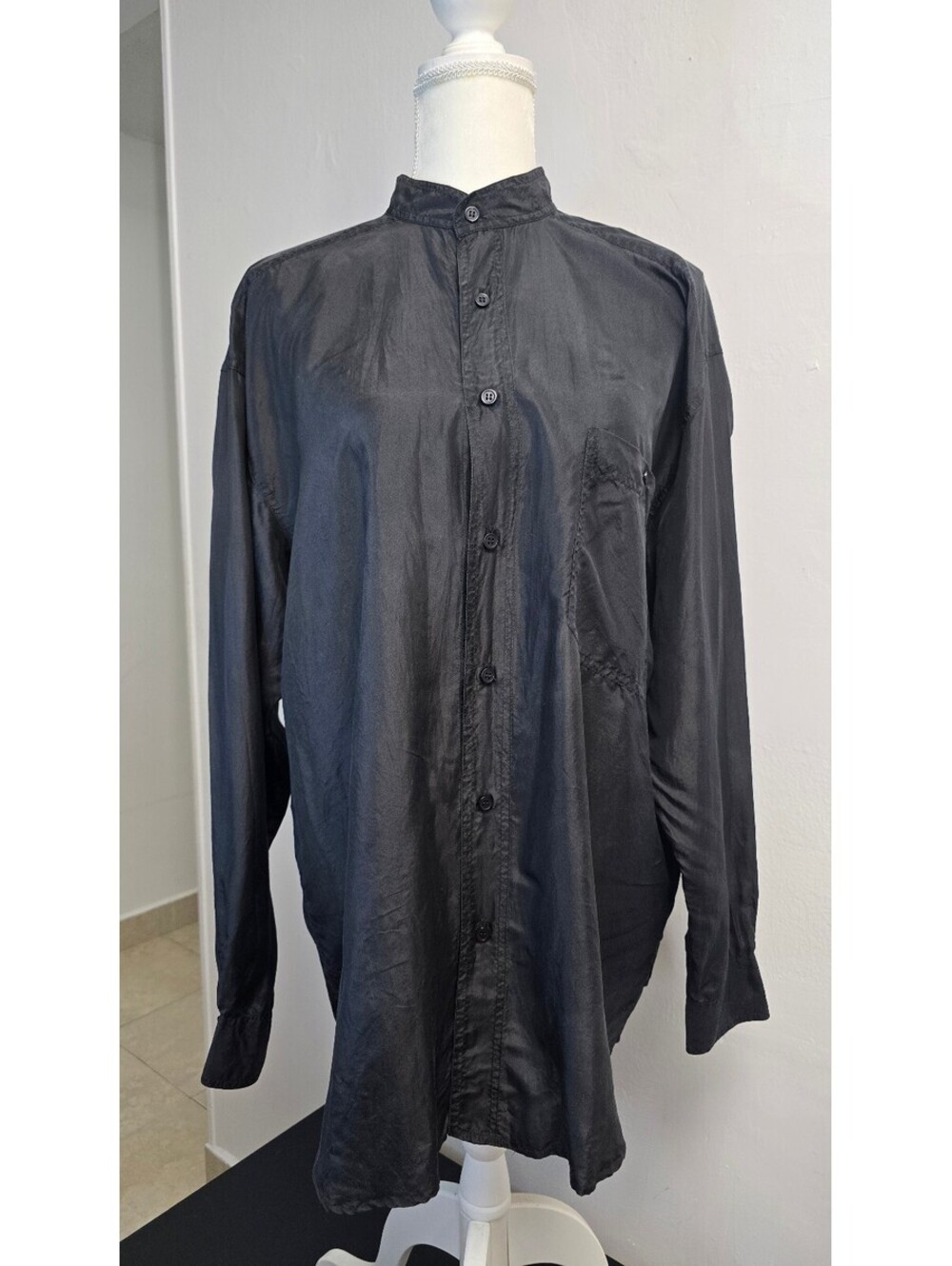 Vintage 100% Pure Silk Men’s Shirt – Size M